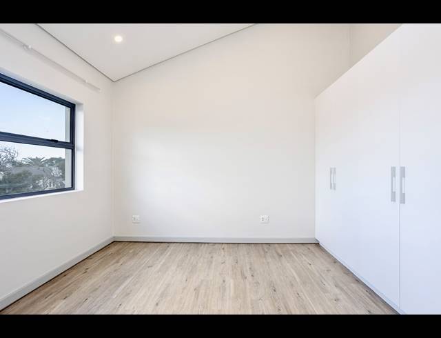 2 BEDROOM APARTMENT FOR SALE IN RONDEBOSCH
